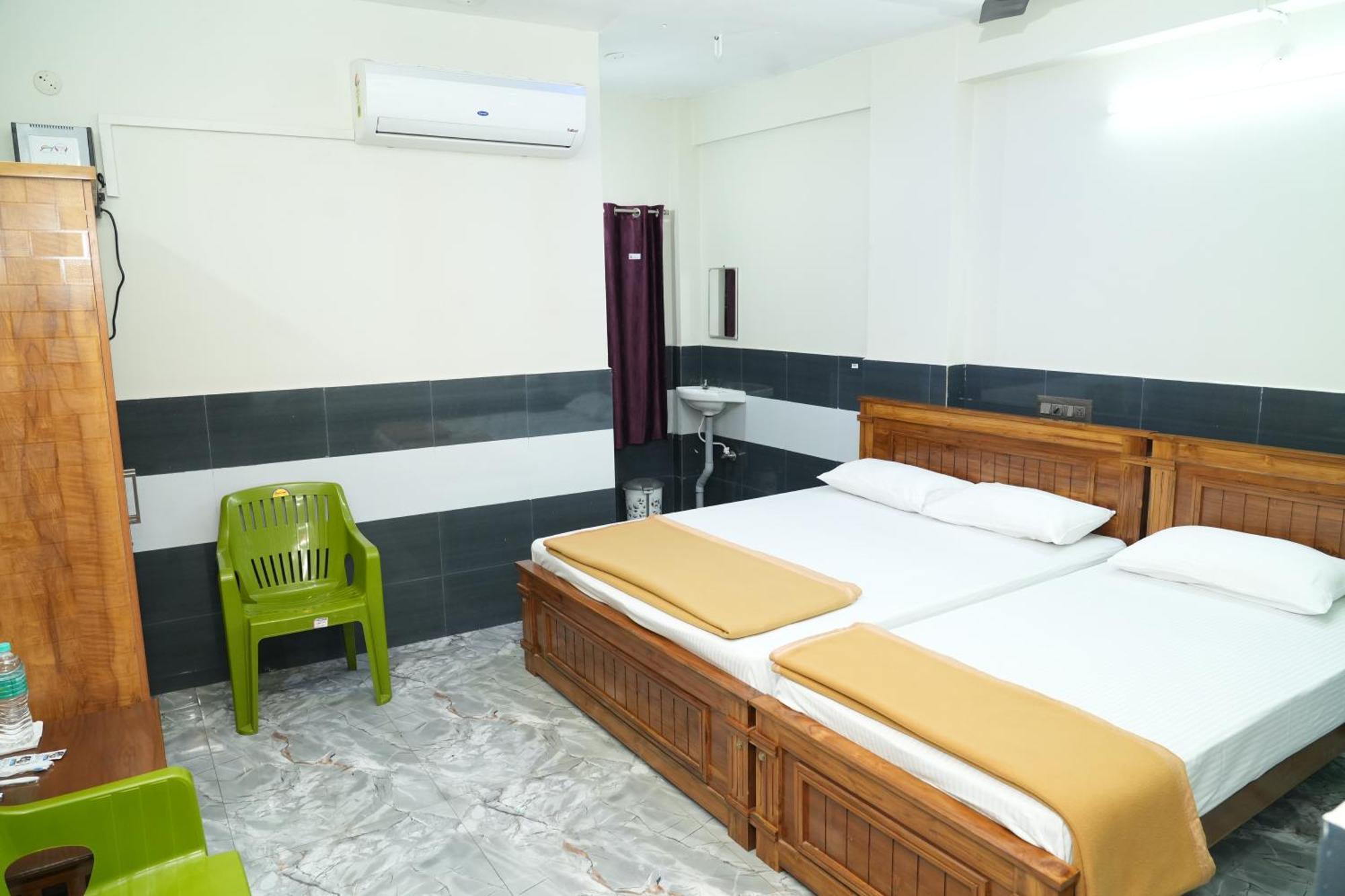 Rajali Residency Hotel Kulithalai Екстериор снимка